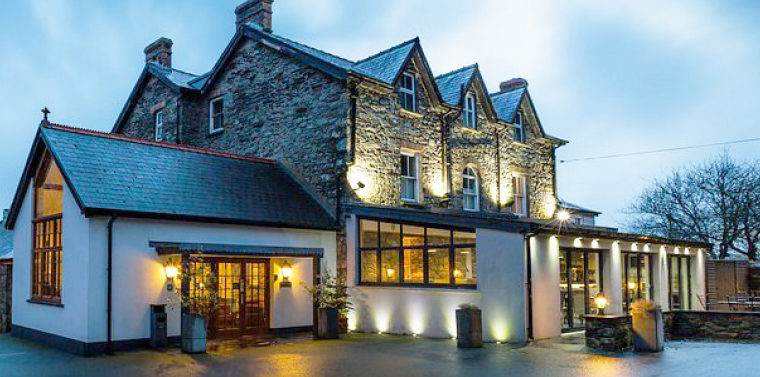 The Wolfscastle Hotel